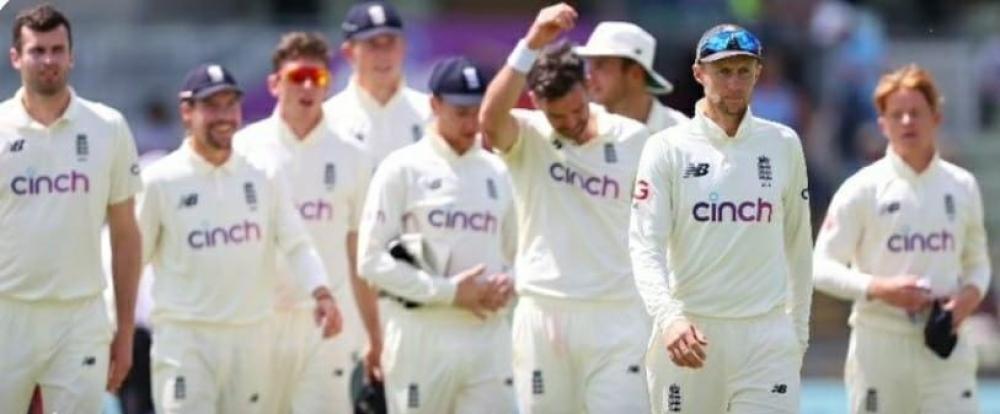 The Weekend Leader - England name Robinson, Hameed in squad for India Tests